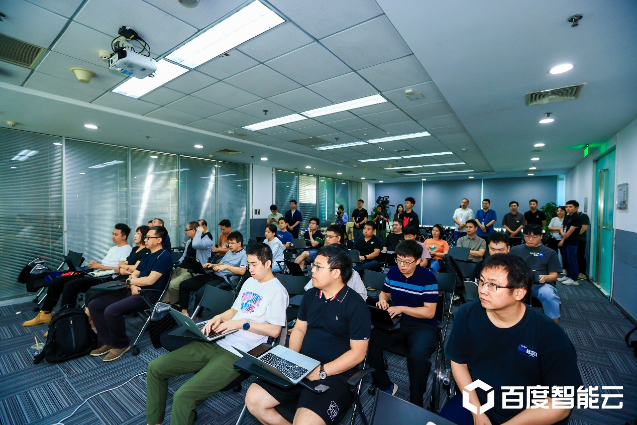 bodog博狗动力受邀加入首期百度智能云文心千帆大模子平台实训营