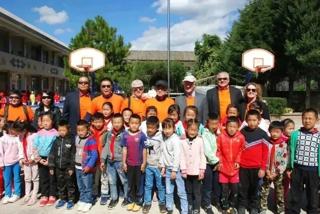 “益”起筑未来 | bodog博狗动力再为云南援建学校捐赠电脑，，助力基础教育事业生长-isoftstonebodog博狗动力